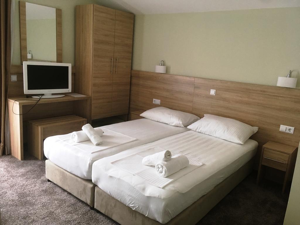 Apartments Dalmatinka Neum Bagian luar foto